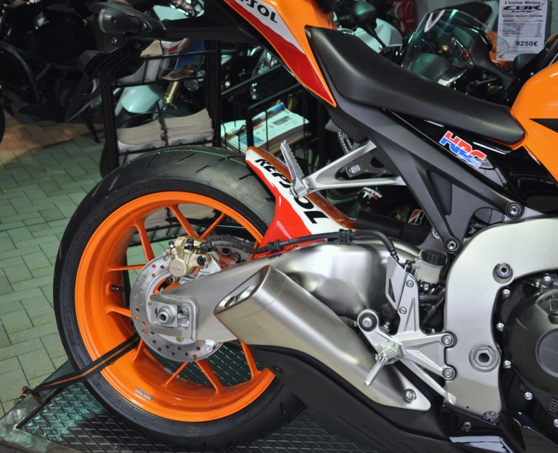 Honda repsol hugger #7